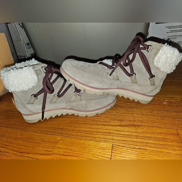 Sorel Harlow Lace Up Cozy Boots Size 7 Gray Sheepskin Collar Waterproof - Picture 5 of 9
